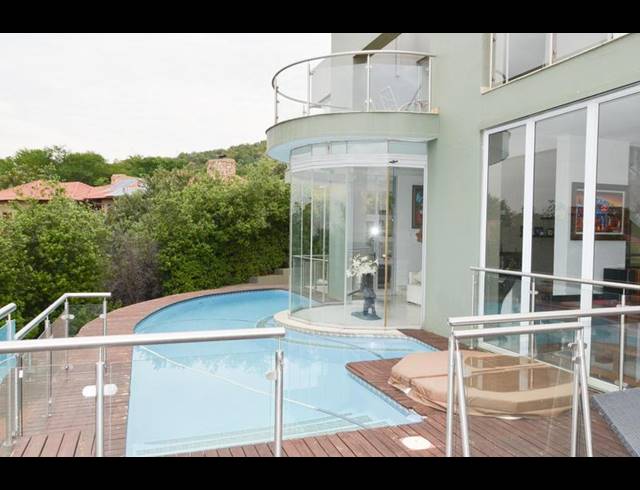 5 BEDROOM HOUSE FOR SALE IN FEATHERBROOKE ESTATE